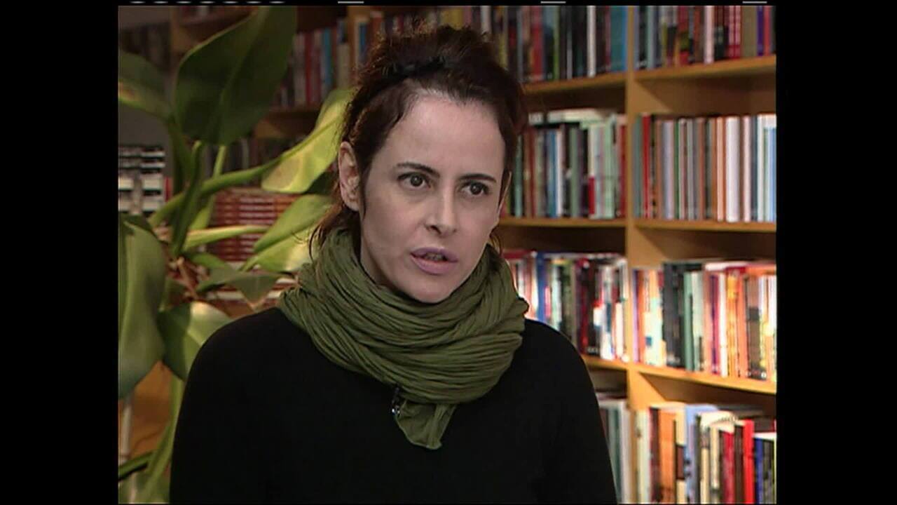 Morre aos 49 anos a escritora, atriz e roteirista Fernanda Young Morre aos 49 anos a escritora, atriz e roteirista Fernanda Young